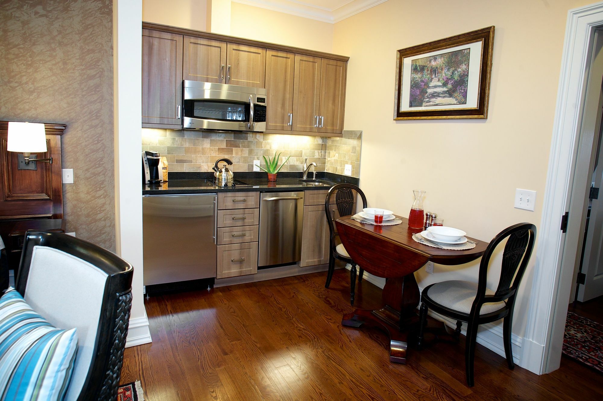 Guest House At Norwalk Inn Εξωτερικό φωτογραφία